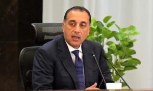 رئيس الوزراء يتابع حادث كسر خط غاز بمدينة السادس من أكتوبر 