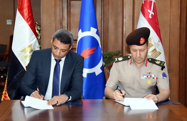 إدارة الإشارة للقوات المسلحة توقع بروتوكول تعاون مع محافظة السويس لتقديم خدمات الشبكة الوطنية للطوارئ والسلامة العامة 