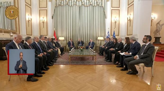 الرئيس السيسي يلتقي نظيره اليوناني بقصر الرئاسة بأثينا 