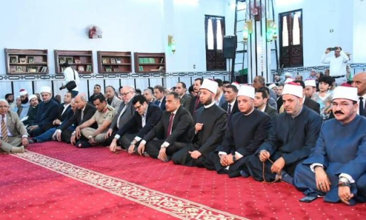 وزير الأوقاف ومحافظ الشرقية يشهدان صلاة الجمعة بمسجد الشيخ عبد الحليم 