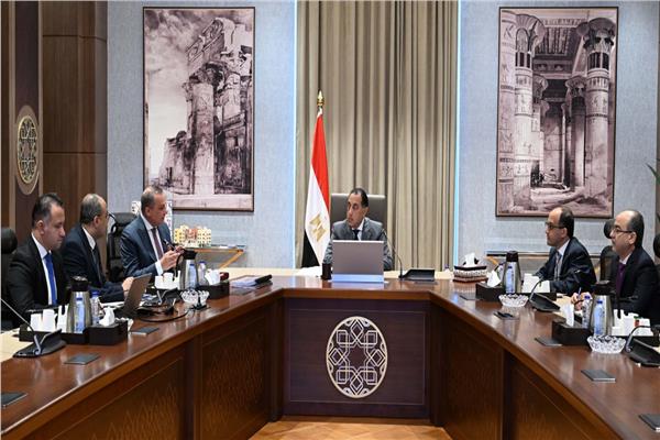 رئيس الوزراء يستعرض الموقف التنفيذي لمشروعات صندوق التنمية الحضرية 