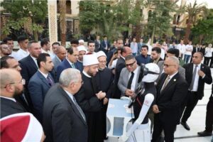 السفيرالمغربي يُشارك المصريين احتفالهم برأس السنة الهجرية في مسجد الإمام الحسين