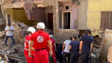 7ساعات تحت الأنقاض.. إنقاذ طفلة صغيرة من أسفل عقارات حدائق القبة المنهارة| فيديو