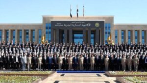الأكاديمية العسكرية المصرية تنظم مراسم الإحتفال بتخرج دورات تدريبية جديدة من العاملين بوزارتى النقل والمالية بعد إنتهاء فترة تأهيلهم 