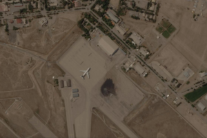 إسرائيل تقصف مطارات إيرانية وهجمة صاروخية على تل أبيب 