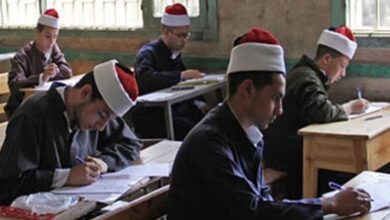 طلاب الثانوية الأزهرية يؤدون امتحان الفيزياء وسط انضباط وهدوء تام