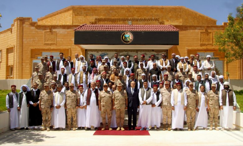 المنطقة الغربية العسكرية تنظم لقاء مع شيوخ وعواقل محافظة مطروح