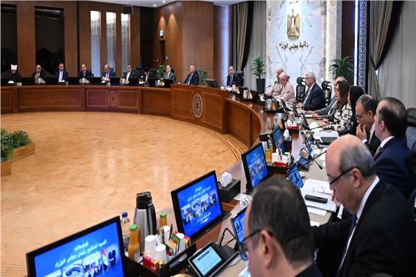 الحكومة توافق على 8 قرارات خلال اجتماعها الأسبوعي