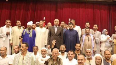 تسليم 328 عقد تقنين أوضاع أراضي أملاك دولة في المنيا