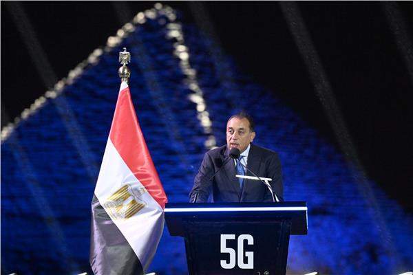 رئيس الوزراء يوجه رسالة إلى الشباب: «هذا وقتكم.. وهذه فرصتكم» 