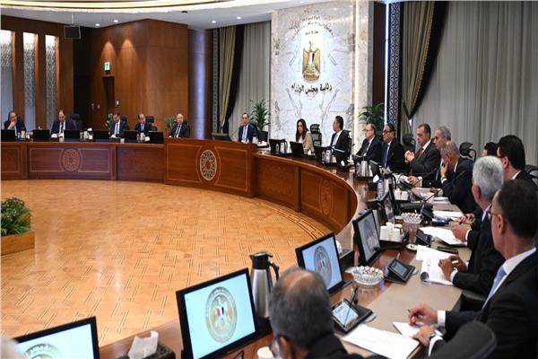 «مدبولي»: الانتهاء من المرحلة الأولى من مشروعات حياة كريمة قريبًا 