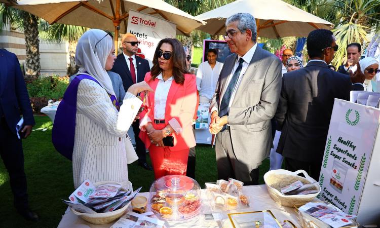 عوض: المرأة المصرية قادرة على التغيير وتعيش عصرا ذهبيا في عهد الرئيس السيسي