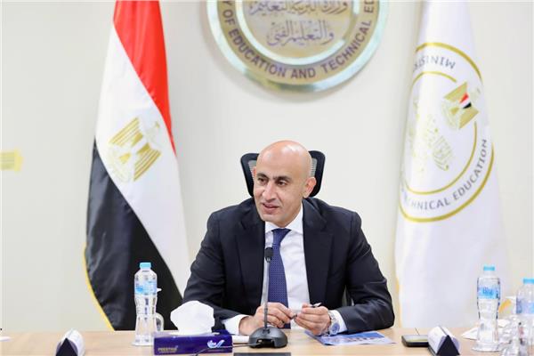 وزير التعليم: إتاحة الكتب المدرسية للمرحلة الثانوية إلكترونيا من 5 لـ10 سبتمبر 