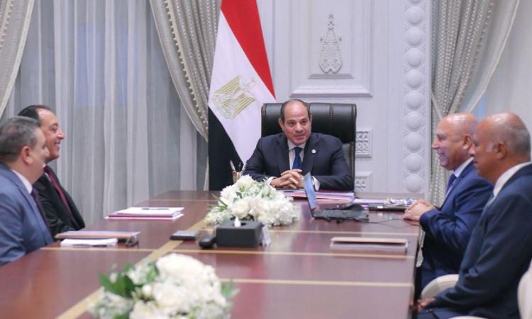 الرئيس السيسي يوجه بتسريع وتيرة تنفيذ مشروعات إنشاء المحاور اللوجستية 