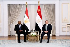 السيسي يبحث مع البرهان الأوضاع الميدانية في السودان وجهود استعادة السلام
