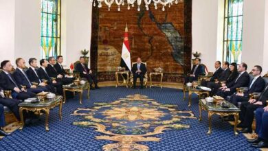 السيسي يؤكد حرص مصر على تعزيز التعاون مع الصين ويشيد بإسهاماتها في تنفيذ المشروعات التنموية