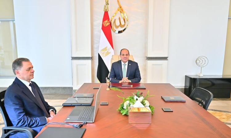 الرئيس السيسي يجتمع مع وزير الداخلية 