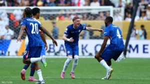 تشلسي يسجل مفاجأة ويهزم باريس بثلاثية نظيفة ويحقق كأس العالم للأندية 