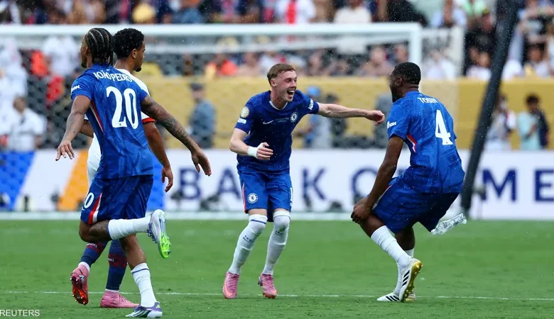 تشلسي يسجل مفاجأة ويهزم باريس بثلاثية نظيفة ويحقق كأس العالم للأندية 