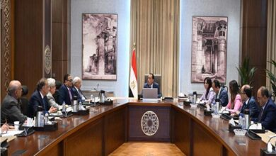 مدبولى يستعرض تقريرًا حول موقف تقديم خدمات الشهر العقاري من المنافذ البريدية