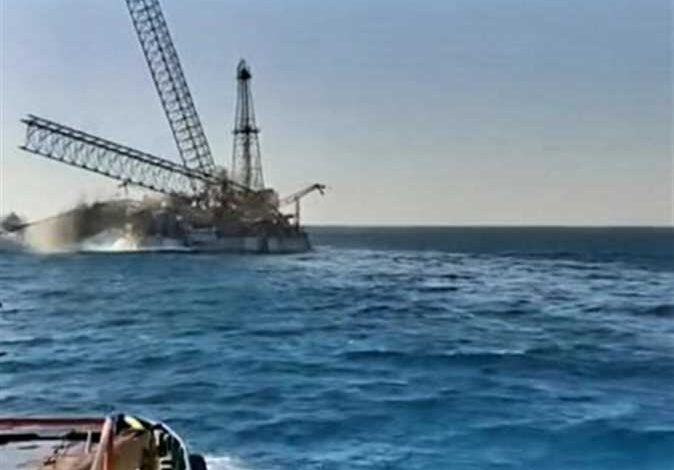 عدد المتوفين من طاقم حفار البترول الغارق بـ جبل الزيت لـ4.. واستمرار البحث عن 6 مفقودين 