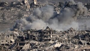 مصر تعرض صفقة سلام شاملة لغزة وسط انقسام إسرائيلي (سلام غزة معلق على خيط رفيع)