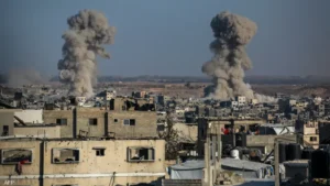 رئيس المخابرات المصرية في الدوحة لدفع محادثات الهدنة بغزة 