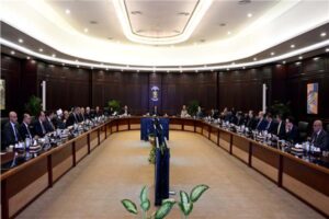 استثمارات وتوفير فرص عمل.. الحكومة توافق على إصدار الرخصة الذهبية لـ 3 شركات