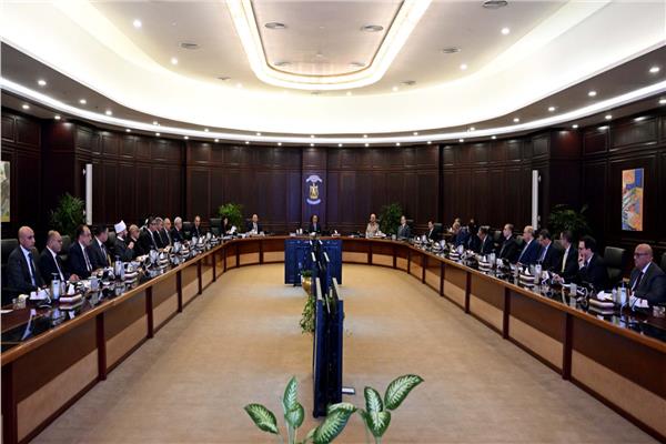 12 قراراً من الحكومة خلال اجتماعها الأسبوعي 