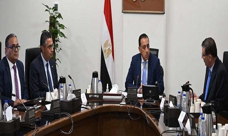 رئيس الوزراء يؤكد الحرص على تطوير تداول الأسمدة ووصولها للمستحقين