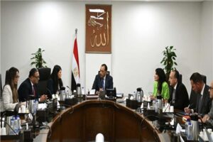 مدبولي يتابع مع وزيرة التخطيط استعدادات إطلاق «السردية الوطنية» 