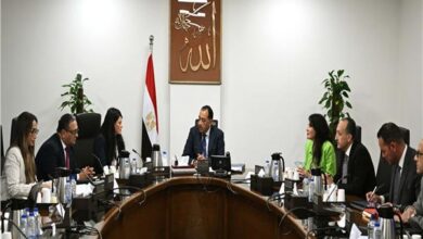 مدبولي يتابع مع وزيرة التخطيط استعدادات إطلاق «السردية الوطنية» 