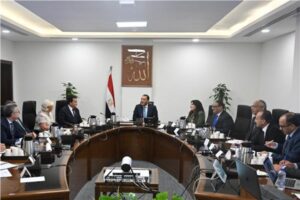 رئيس الوزراء يجتمع مع وكلاء الماركات العالمية لتشجيعهم على الاستثمار