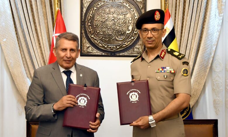 المتحدث العسكرى : " الكلية الفنية العسكرية توقع عقد إتفاق مع شركة الإنتاج الحربى للمشروعات والإستشارات الهندسية والتوريدات العامة "