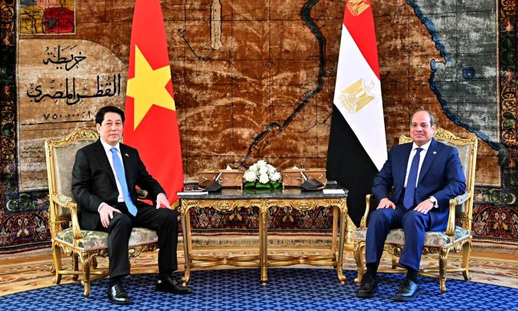 السيسي خلال مؤتمر الرئيس الفيتنامى التاريخ سيحاسب دولاً كثيرة.. اتهام مصر بحصار غزة إفلاس