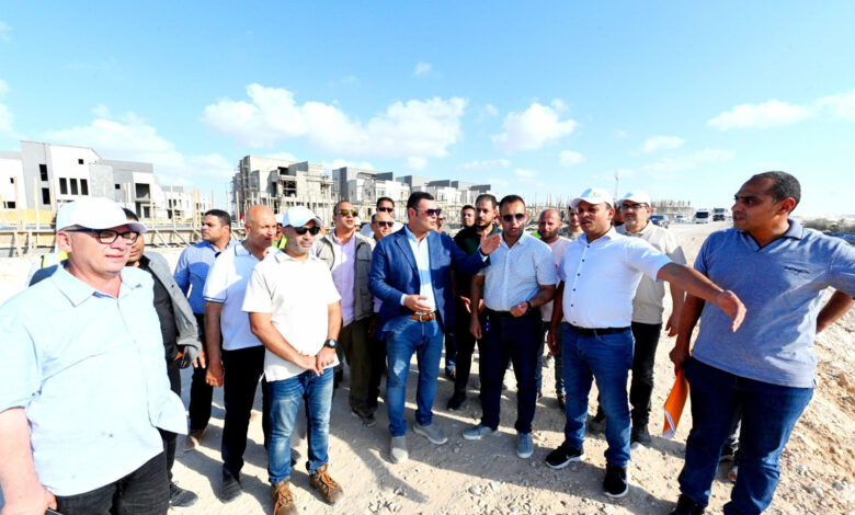 وزير الإسكان يتفقد مشروع بحيرات "نيو مارينا" و"البوغاز" والفيلات بمارينا 8