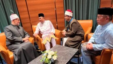 رئيس وزراء ماليزيا يؤكد لمفتي الجمهورية اعتزازاه بمصر وقيادتها