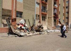 محافظ القاهرة يقود حملة مكبرة بمدينة السلام أول لإزالة المحلات العشوائية بممرات العقارات