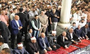 وزير الأوقاف يؤدي صلاة الجمعة من مسجد الإمام الحسين بحضور محافظ القاهرة 