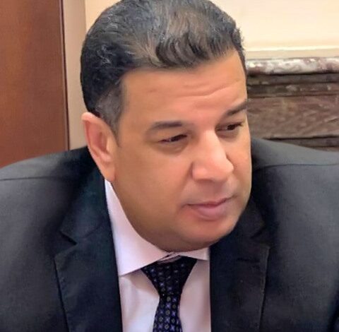 من آن لآخر..جمهورية الإنسانية والشرف وقفت مصر منفردة فى وجه طوفان التهجير.. بقلم عبد الرازق توفيق