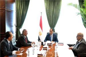 رئيس الوزراء يناقش مقترحات تعديل قانون المجلس القومي لحقوق الإنسان 
