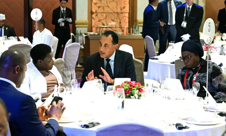 رئيس الوزراء يحضر مأدبة عشاء رسمية لرؤساء الوفود المشاركة في قمة "تيكاد 9"