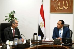 مدبولى: يلتقى وزير الاتصالات لمتابعة عدد من ملفات عمل الوزارة