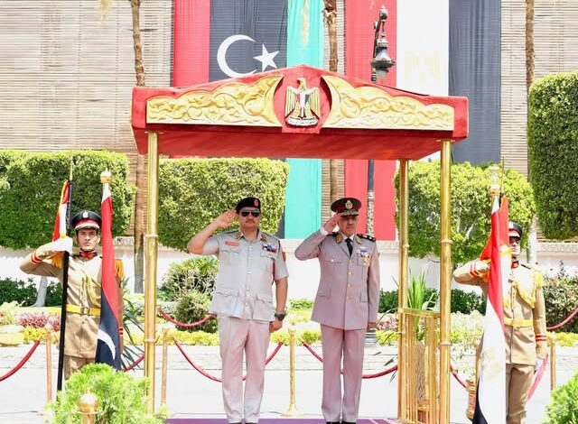 المتحدث العسكرى : الفريق أحمد خليفة يهنئ الفريق أول ركن صدام خليفة حفتر لتعيينه نائبًا للقائد العام للجيش الليبي