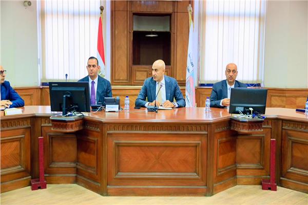 وزارة التعليم: تسليم الكتب للمدارس فورًا وتوفير المقررات الدراسية نهاية الشهر  