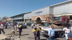 بعد جولة المحافظ.. تشميع 61 محلًا جوار محطة قطار سيدي جابر بالإسكندرية 