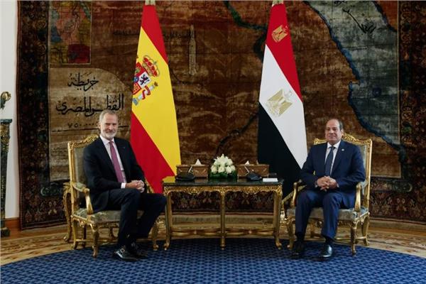 تفاصيل لقاء الرئيس السيسي وملك إسبانيا بقصر الاتحادية