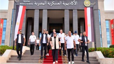 الرئيس السيسى يجرى زيارة للأكاديمية العسكرية ويؤدى صلاة الفجر مع الطلاب.. فيديو