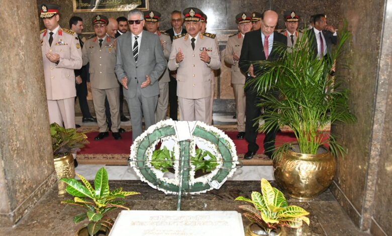 الرئيس السيسى ينيب وزير الدفاع للمشاركة فى إحياء الذكرى السنوية لرحيل الزعيم جمال عبد الناصر