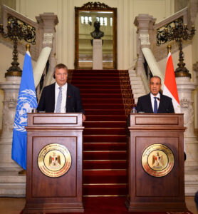 مؤتمر صحفي لوزير الخارجية والمفوض العام لوكالة الأونروا ..المجاعة في غزة كاملة الأركان ومن صنع الاحتلال الإسرائيلي ويكشف :35 ألف متطوع يؤدون مهاما سامية في الهلال الاحمر المصري من أجل غزة